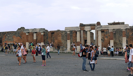 Pompeii Square